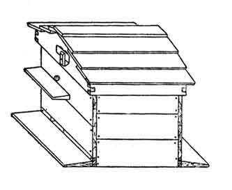 Улей-лежак, рамочный горизонтальный (гнездо увеличивается в сторону) улей.