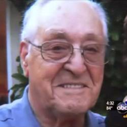 95-летний дедушка выжил после 600 укусов диких пчел